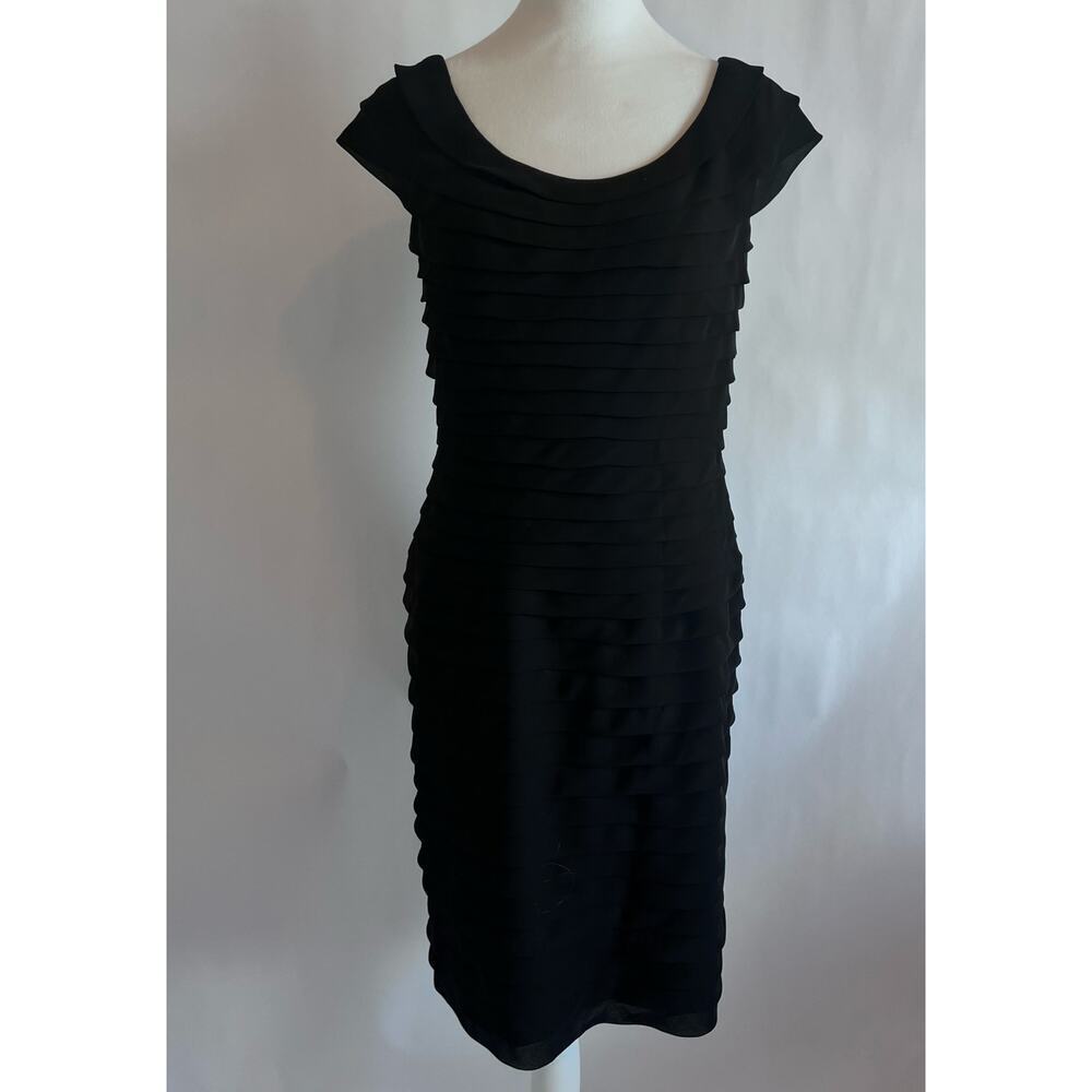 adrianna papell black tiered dress WOMENS RUFFLE CAP FORMAL COCKTAIL Emma Roberts Radiates Elegance